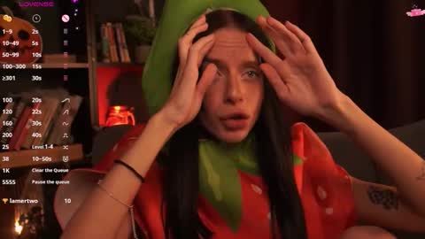 Snapshot of ceserisu chatting on 30, 10, 2025 Casey online show from 30, 10, 2025