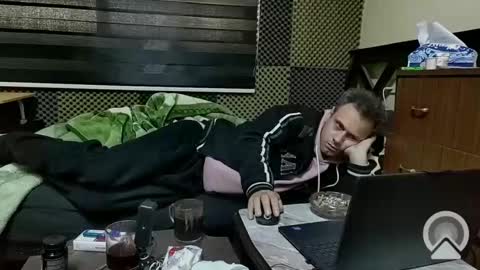 Snapshot of cezar46 chatting on 18, 1, 2025 cezar online show from 18, 1, 2025