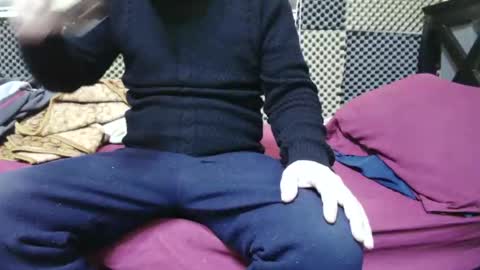 Snapshot of cezar46 chatting on 18, 12, 2025 cezar online show from 18, 12, 2025