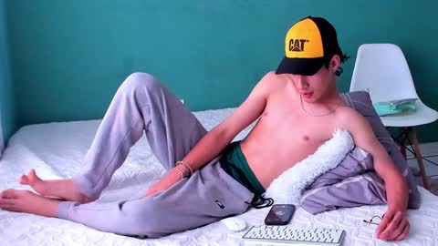 Snapshot of chandler_kenji chatting on 30, 12, 2024 Kenji online show from 30, 12, 2024