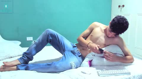 Snapshot of chandler_kenji chatting on 26, 2, 2025 Kenji online show from 26, 2, 2025