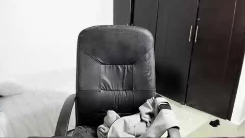 Snapshot of chandler_kenji chatting on 13, 9, 2025 Kenji online show from 13, 9, 2025