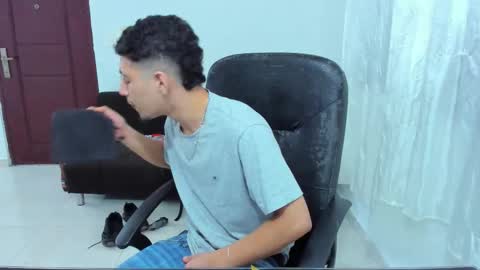 Snapshot of chandler_kenji chatting on 2, 10, 2025 Kenji online show from 2, 10, 2025