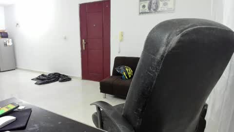 Snapshot of chandler_kenji chatting on 16, 10, 2025 Kenji online show from 16, 10, 2025