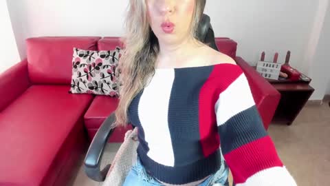 Snapshot of chanel_gold chatting on 26, 12, 2024          online show from 26, 12, 2024