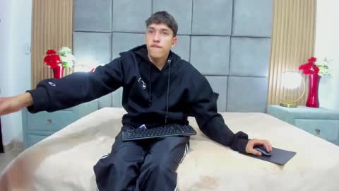 Snapshot of chanellandmax chatting on 13, 10, 2025 Chanellandmax online show from 13, 10, 2025