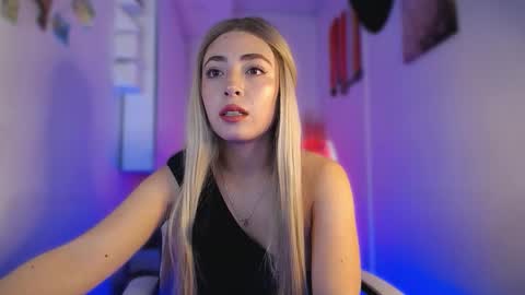 channel_blonde_a online show from 15, 9, 2025