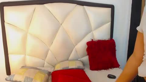 Snapshot of channel_mills chatting on 18, 6, 2026 C H A N N E L online show from 18, 6, 2026