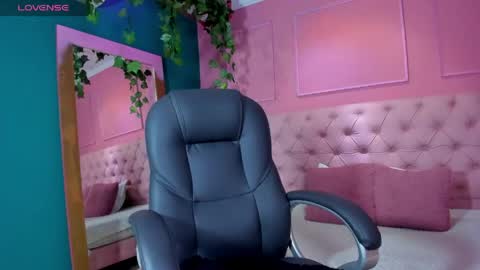 Snapshot of channel_russe chatting on 23, 5, 2026 channel_russe online show from 23, 5, 2026