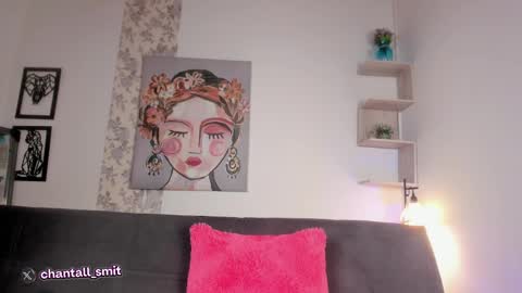 Snapshot of chantall_smith chatting on 8, 1, 2025 online show from 8, 1, 2025