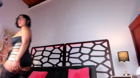 Snapshot of chantall_smith chatting on 15, 1, 2025 online show from 15, 1, 2025