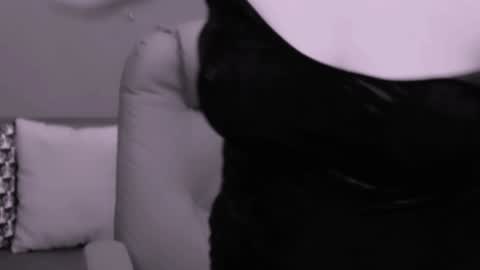 The Queen online show from 26, 1, 2025