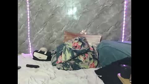 Snapshot of chanz10172 chatting on 12, 10, 2025 Zaria Vixen online show from 12, 10, 2025