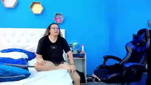 Charles y Elara online show from 27, 12, 2024