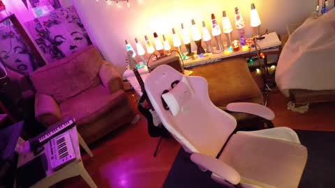 Charli online show from 5, 1, 2025