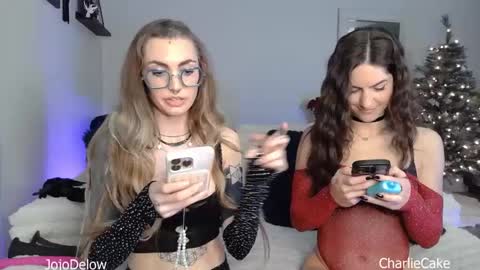 Snapshot of charliecake chatting on 1, 12, 2025 Charlie Cake online show from 1, 12, 2025