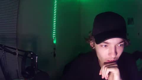 Snapshot of charlied09302 chatting on 25, 10, 2025 char sexiness online show from 25, 10, 2025