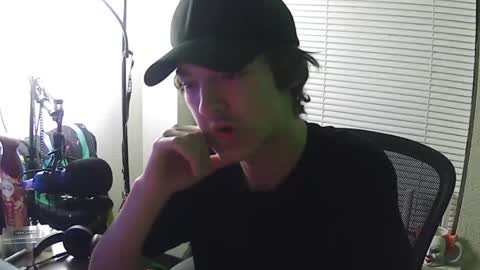 Snapshot of charlied09302 chatting on 13, 11, 2025 char sexiness online show from 13, 11, 2025