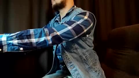 Snapshot of charlieoyeah chatting on 17, 11, 2025 CharlieOYeah online show from 17, 11, 2025