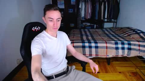 carlos reyes online show from 2, 2, 2025