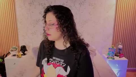 Snapshot of charlote__miller chatting on 13, 6, 2026 You honey online show from 13, 6, 2026
