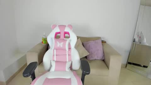    online show from 28, 2, 2025