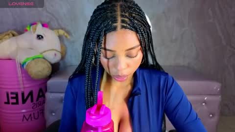 Charlote  online show from 21, 4, 2026