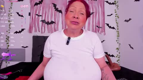 Snapshot of charlotte__big chatting on 9, 10, 2025 Sofia online show from 9, 10, 2025
