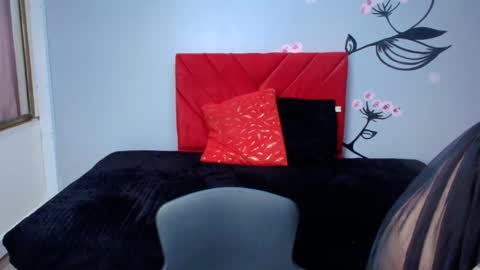 CHARLOTTE GRAY online show from 26, 10, 2025