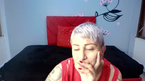 CHARLOTTE GRAY online show from 10, 11, 2025