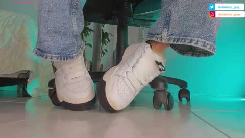 charlotte  grey online show from 24, 10, 2025