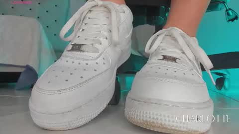 charlotte  grey online show from 16, 1, 2026