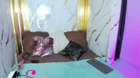 Snapshot of charlotte__milf chatting on 17, 7, 2026 charlotte__milf online show from 17, 7, 2026
