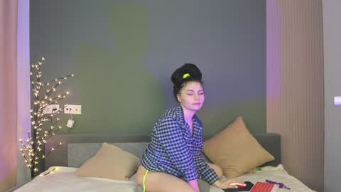 Charlotte online show from 2, 2, 2025