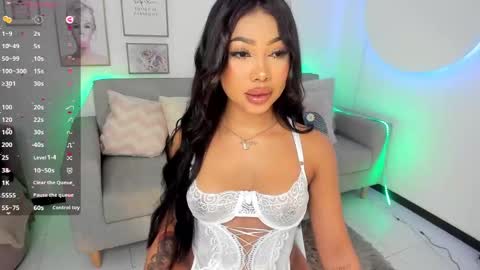 Snapshot of charlotte_es chatting on 14, 12, 2024 Charlotte online show from 14, 12, 2024