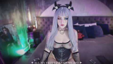 Charlotte online show from 27, 9, 2025