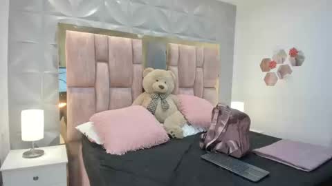 Charlotte Icee online show from 16, 3, 2026