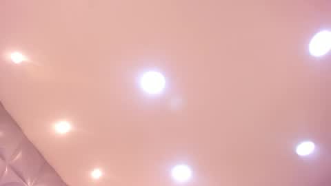 Charlotte Icee online show from 18, 4, 2026