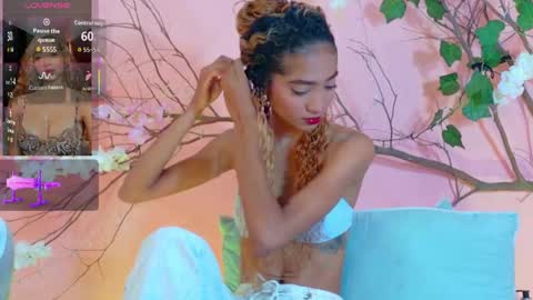 CHARLOTTE online show from 25, 3, 2026