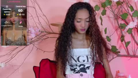 Snapshot of charlotte_love10 chatting on 2, 5, 2026 CHARLOTTE online show from 2, 5, 2026