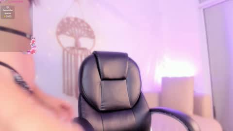 Snapshot of charlotte_marcela chatting on 6, 2, 2026 carlot online show from 6, 2, 2026