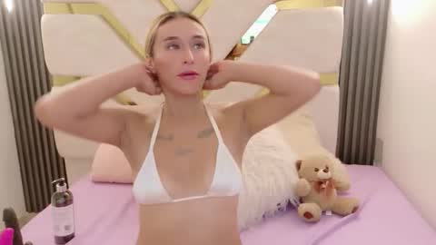 Snapshot of charlotte_phaeton chatting on 31, 10, 2025 Charlotte online show from 31, 10, 2025