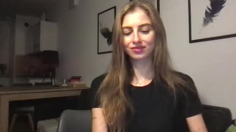 Charlotte Roche online show from 27, 10, 2025