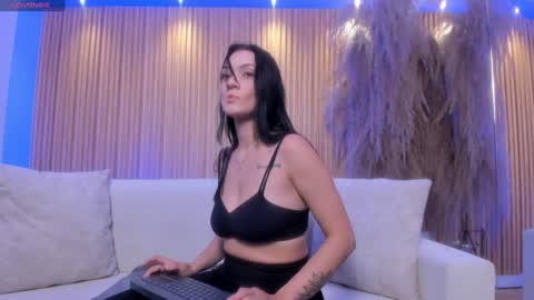 Snapshot of charlotte_whitee1 chatting on 28, 12, 2024 Charlotte Everyday From 0700 to 1300 Col Time online show from 28, 12, 2024