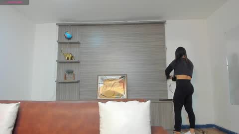 Snapshot of charlotte_whitee1 chatting on 15, 1, 2025 Charlotte Everyday From 0700 to 1300 Col Time online show from 15, 1, 2025
