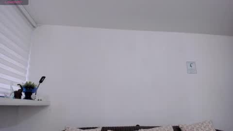 Snapshot of charlotte_whitee1 chatting on 22, 2, 2025 Charlotte Everyday From 0700 to 1300 Col Time online show from 22, 2, 2025