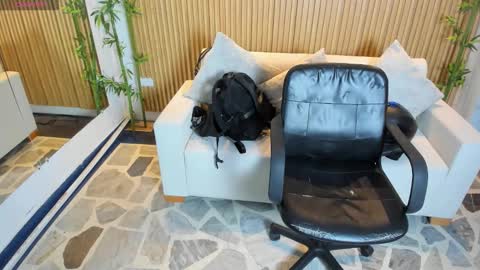 Snapshot of charlotte_whitee1 chatting on 11, 9, 2025 Charlotte Everyday From 0700 to 1300 Col Time online show from 11, 9, 2025