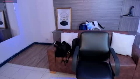 Snapshot of charlotte_whitee1 chatting on 12, 9, 2025 Charlotte Everyday From 0700 to 1300 Col Time online show from 12, 9, 2025