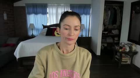 Snapshot of charlottewillson chatting on 22, 10, 2025 Charlotte online show from 22, 10, 2025