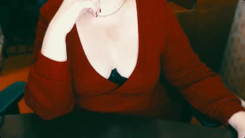 CharlotteXTasty online show from 17, 12, 2024